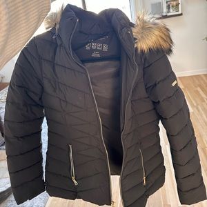 Laundry puffer coat size Medium - like new condition